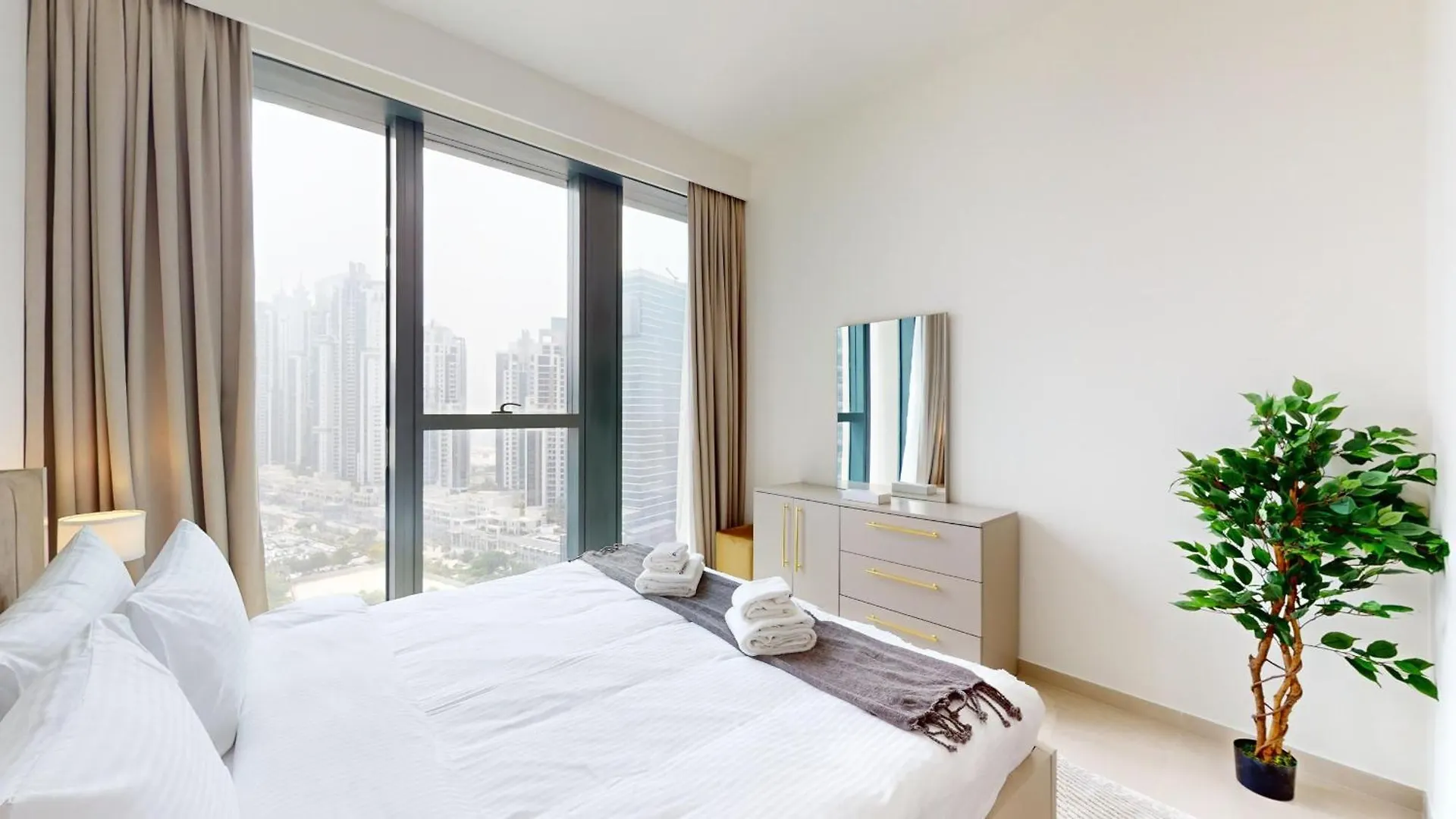 Apartment With 2 Bedrooms In Al Tahani St - Downtown Dubai