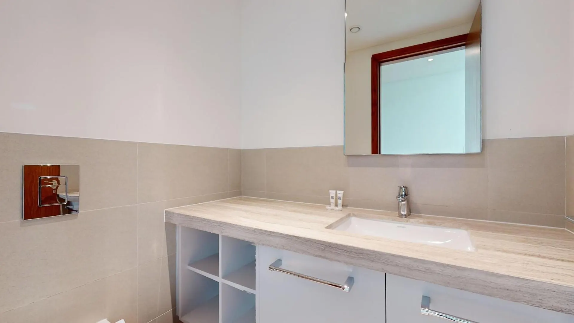 Apartment With 2 Bedrooms In Al Tahani St - Downtown Dubai Emirados Árabes Unidos