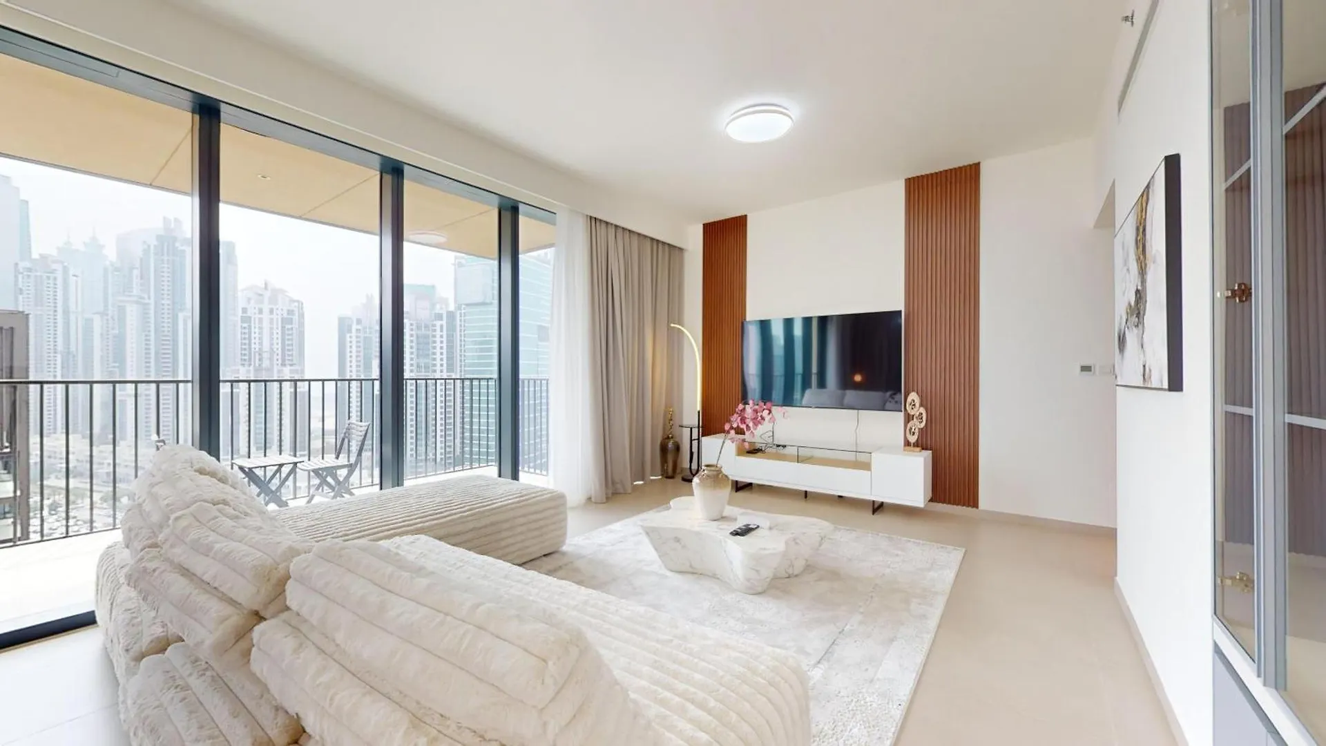 Apartment With 2 Bedrooms In Al Tahani St - Downtown Dubai